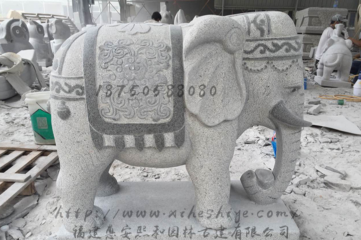 石雕大象的雕刻及加工過(guò)程圖片/石雕大象的雕刻及加工過(guò)程樣板圖 (1)