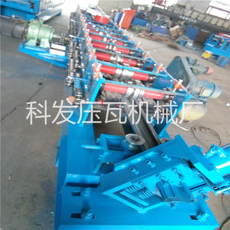 圍擋立柱設(shè)備圖片