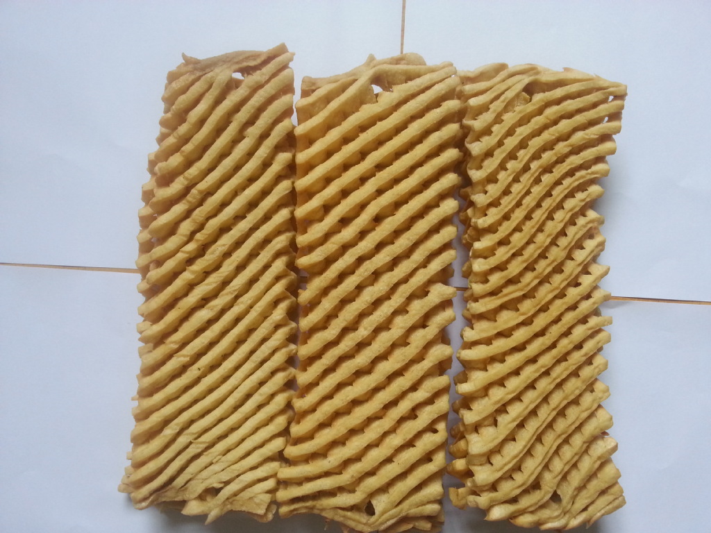 油炸豆腐串廠豆腐串批發(fā)廠家蘭花串豆腐串廠家直銷批發(fā)零售