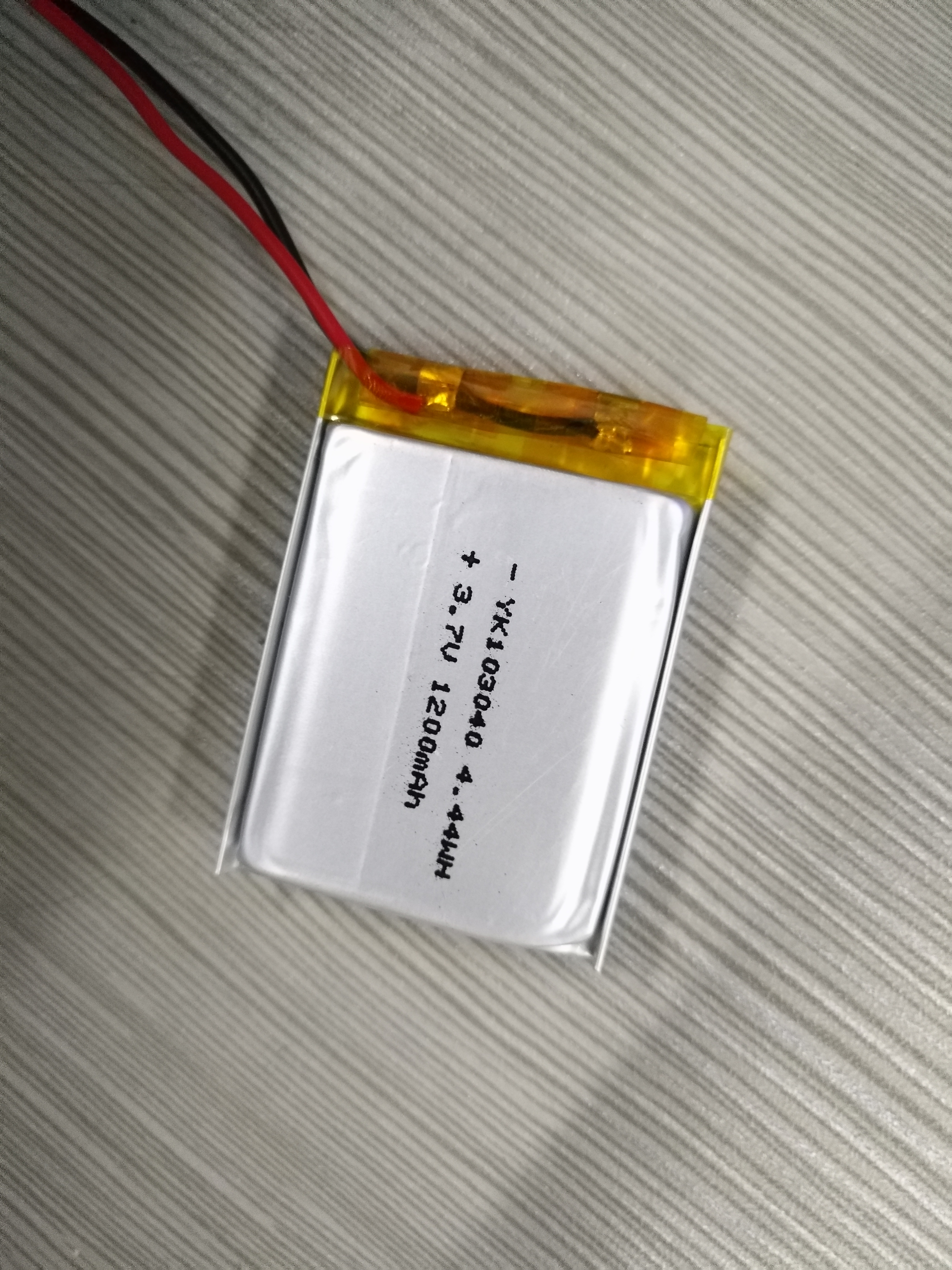 供应LED台灯用3.7V1600mAH103450聚合物锂电池图片