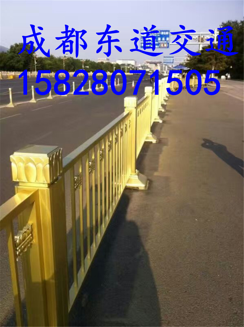 甘肅交通道路護欄廠家|道路護欄廠圖片