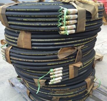 礦用大口徑鋼絲編織橡膠軟管圖片