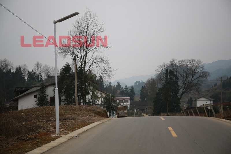 太陽(yáng)能路燈圖片/太陽(yáng)能路燈樣板圖 (3)