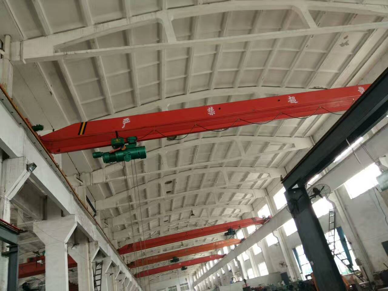 單梁、雙梁圖片