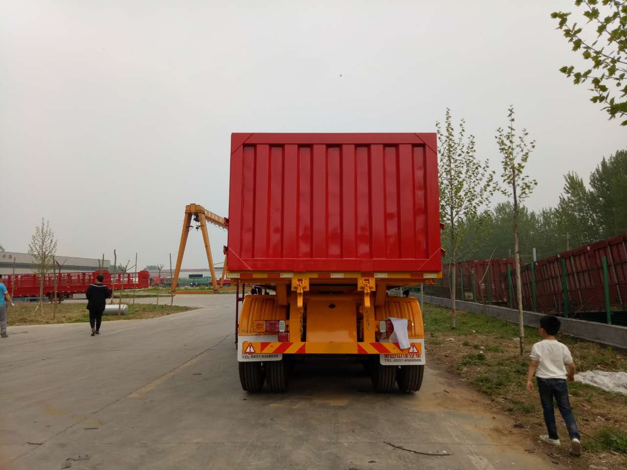 平板自卸半掛車圖片/平板自卸半掛車樣板圖 (2)