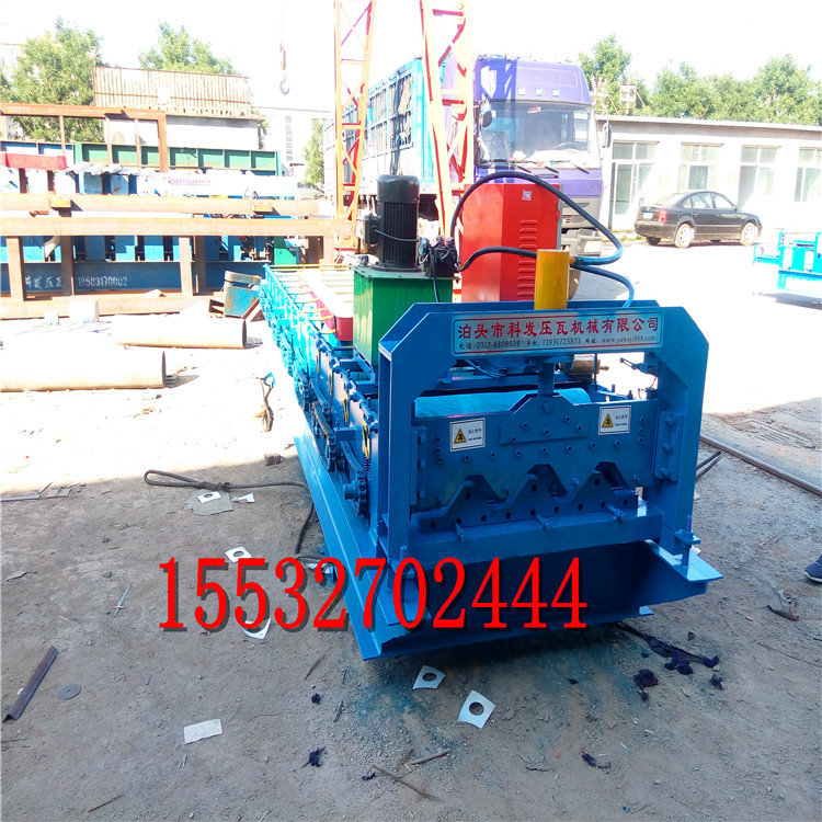 810型壓瓦機(jī)圖片