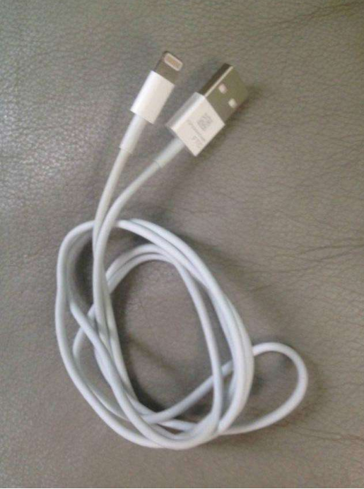 蘋(píng)果手機(jī)數(shù)據(jù)線回收?qǐng)D片