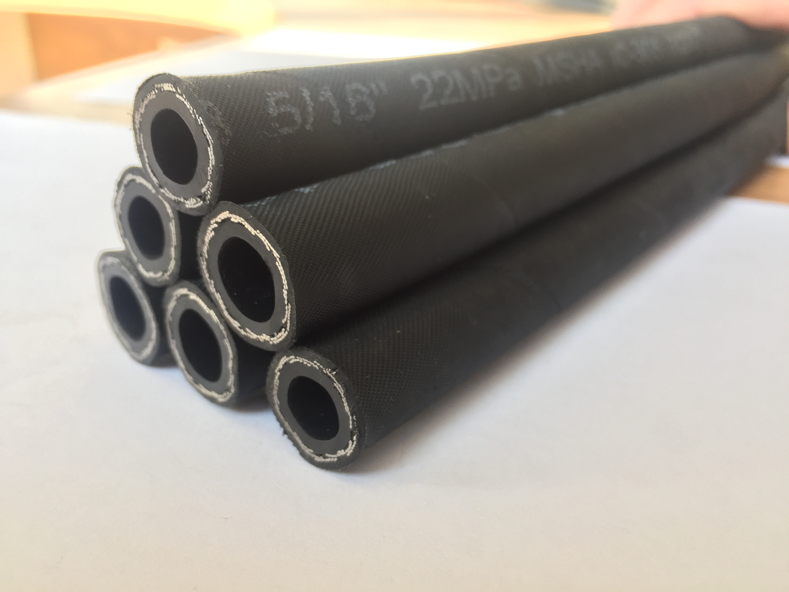 供應(yīng)鋼絲編織膠管 超低溫鋼絲編織液壓膠管 膠管總成