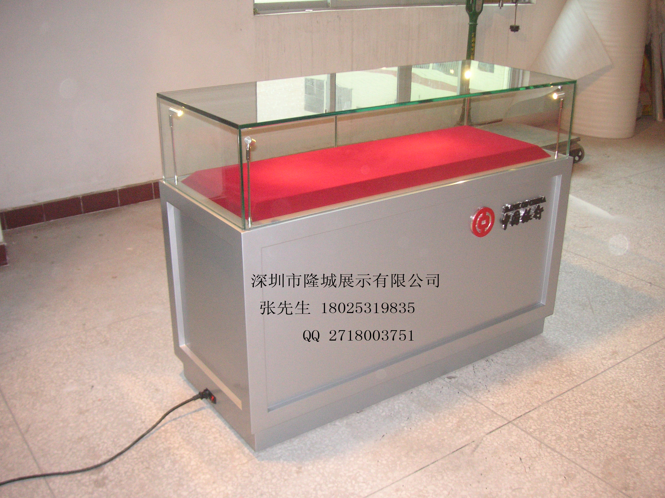 銀行展柜圖片