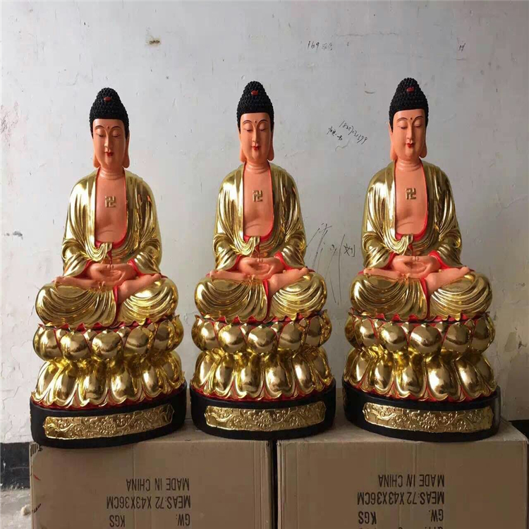 三寶佛雕塑圖片