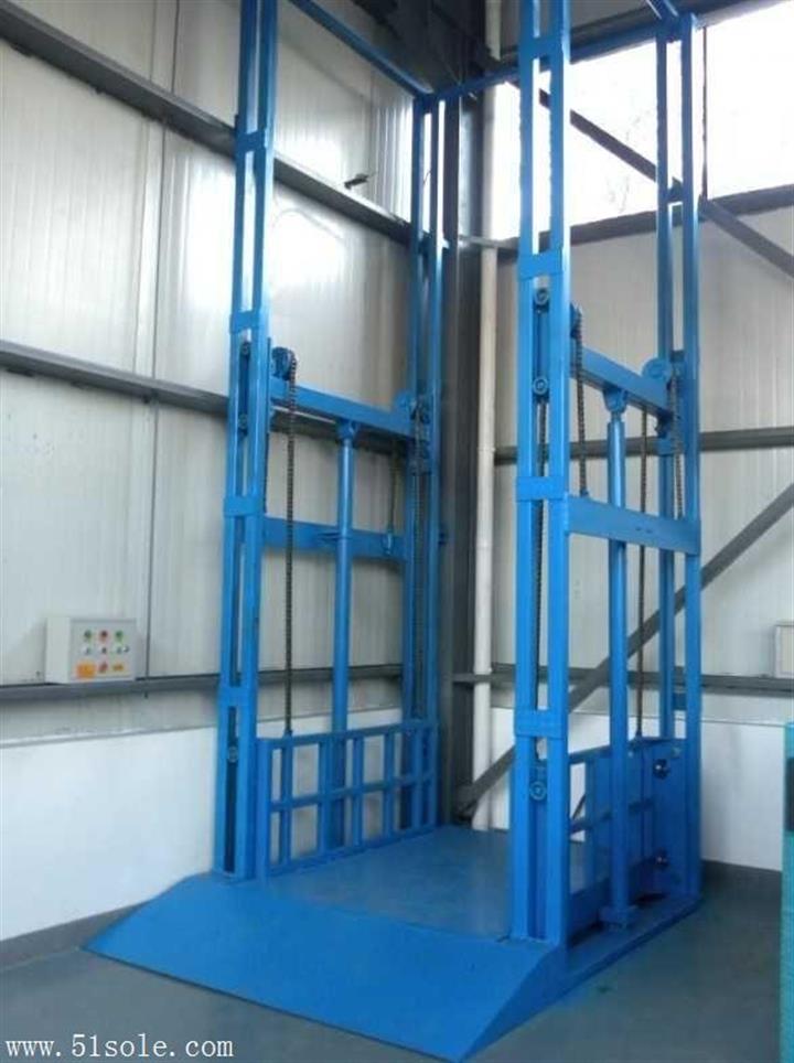 隆力鑫升降機械圖片