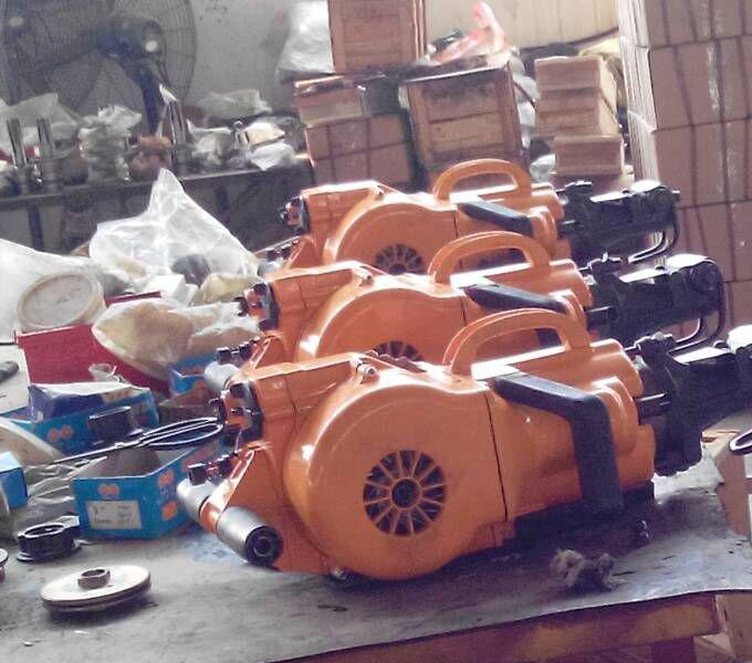 內(nèi)燃鑿巖機(jī)圖片/內(nèi)燃鑿巖機(jī)樣板圖 (2)