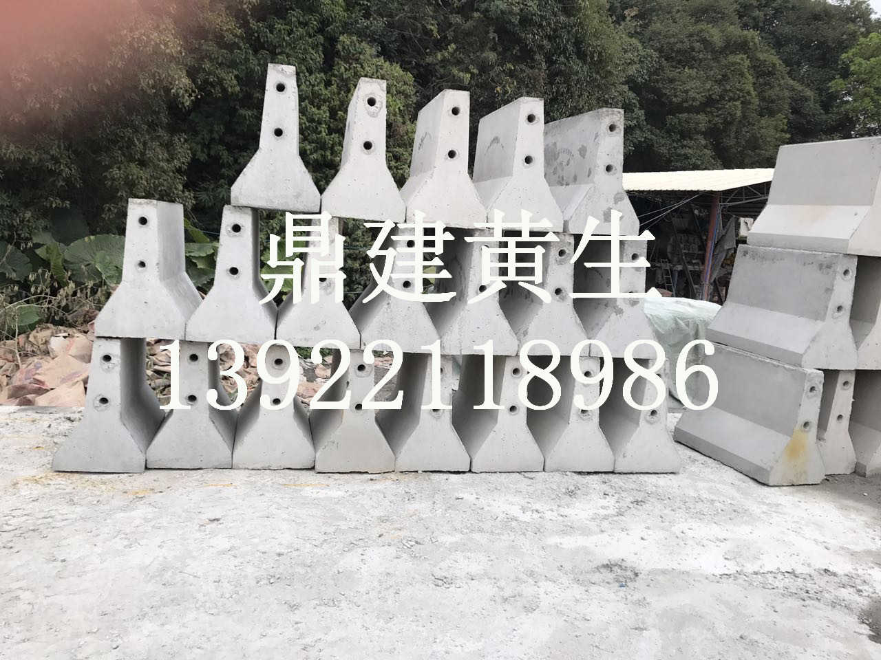 水泥隔離墩?qǐng)D片/水泥隔離墩樣板圖 (2)