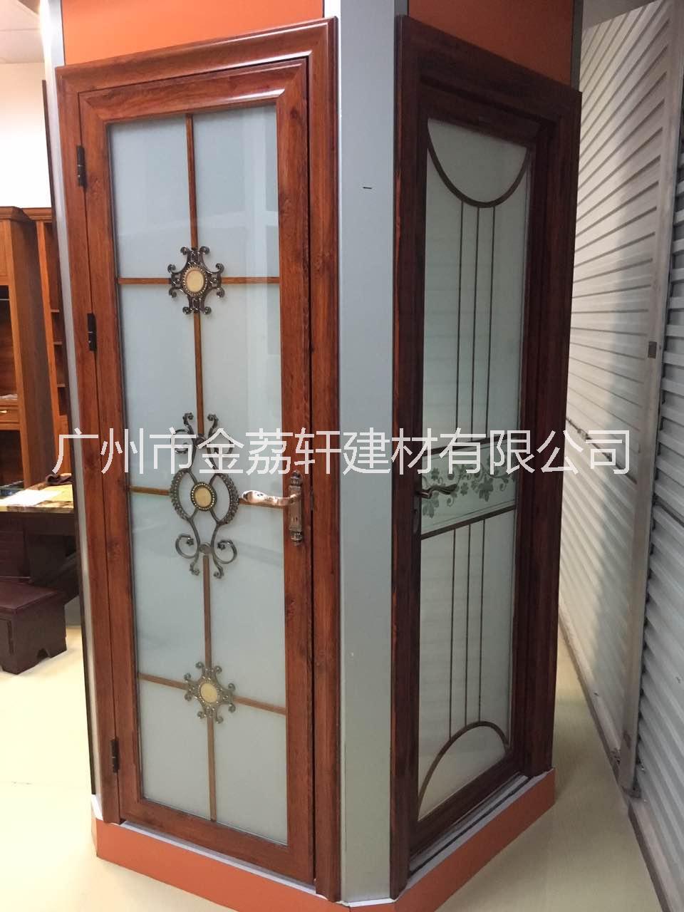 衛(wèi)浴平開門圖片