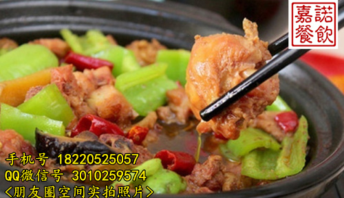 黃燜雞米飯圖片