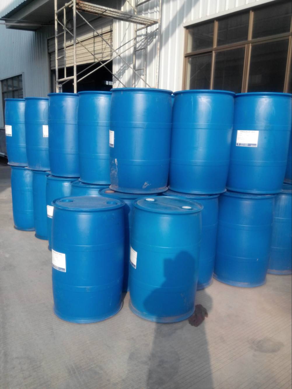 濟(jì)南回收塑料桶電話圖片