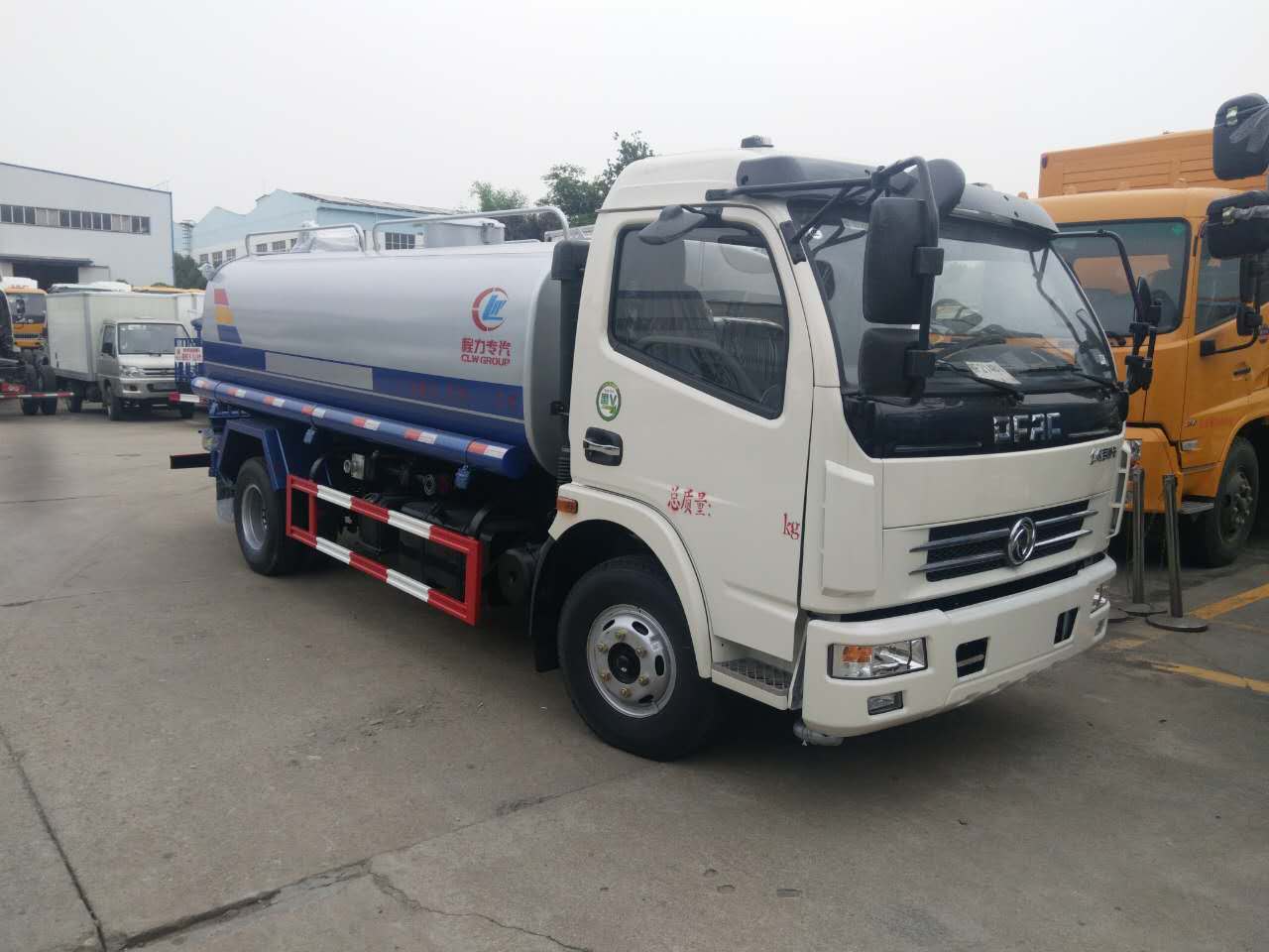 東風(fēng)灑水車，12噸灑水車價(jià)格實(shí)惠廠家直銷