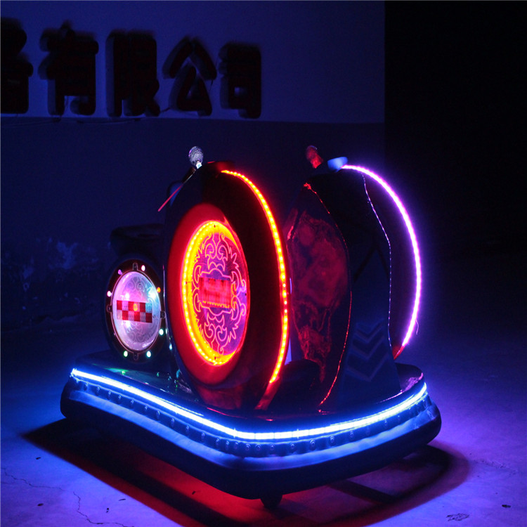 2017新品炫酷風(fēng)火輪戰(zhàn)車(chē)蝸牛碰碰車(chē) 帶彩燈 加厚防撞條廠家直銷(xiāo)