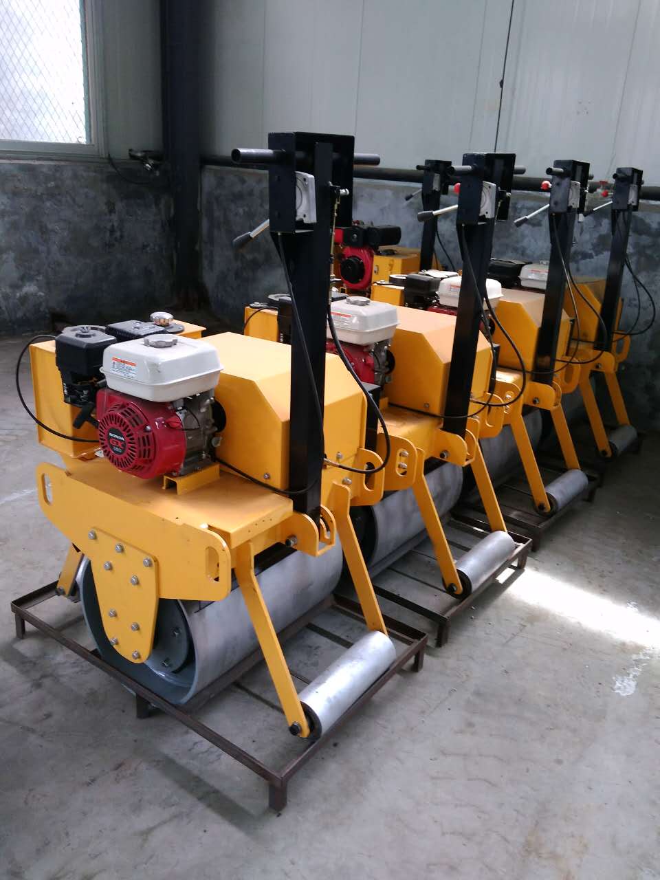手扶式雙鋼輪壓路機(jī)圖片/手扶式雙鋼輪壓路機(jī)樣板圖 (2)