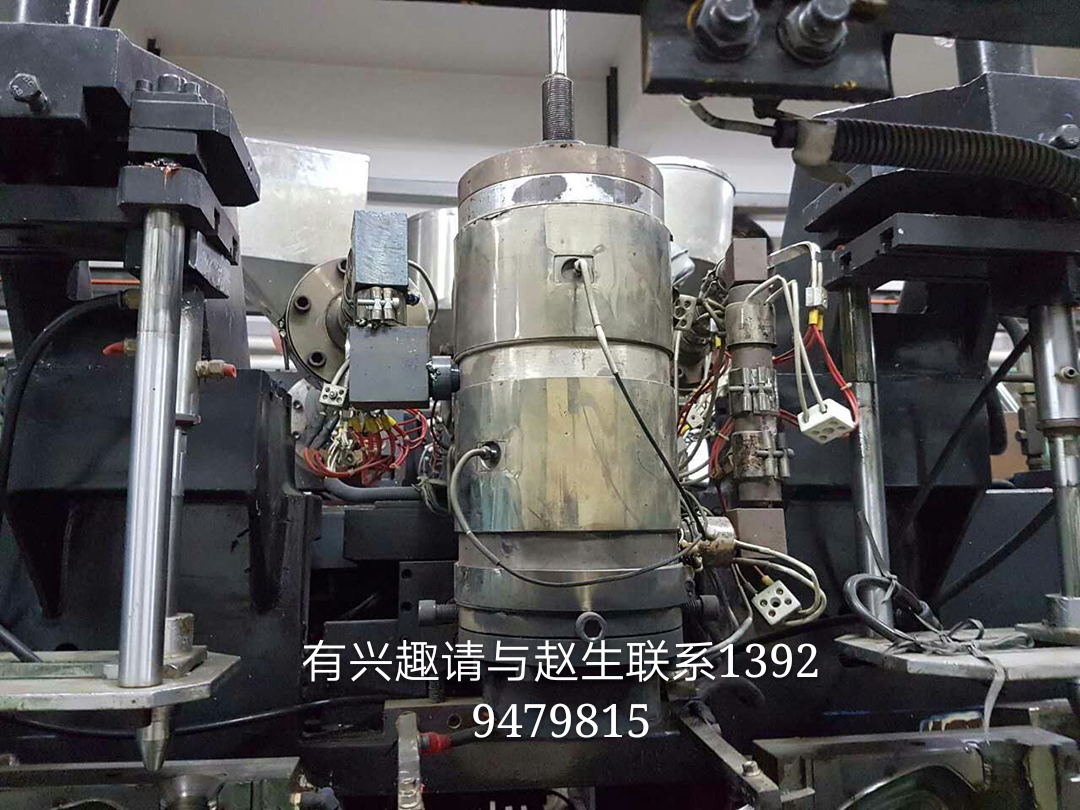 吹塑機(jī)圖片/吹塑機(jī)樣板圖 (4)