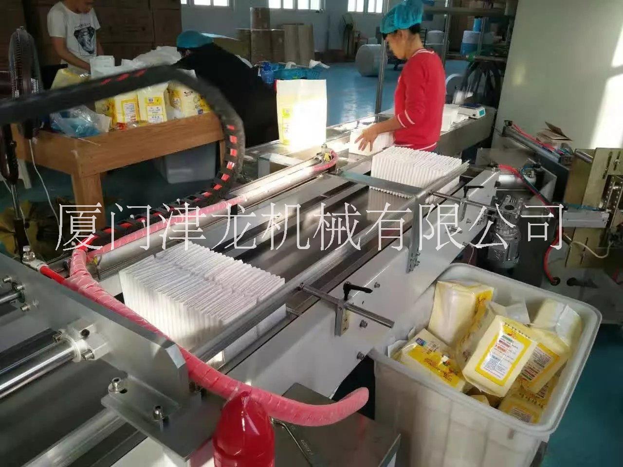 全自動寵物紙尿褲包裝機 尿不濕包裝機