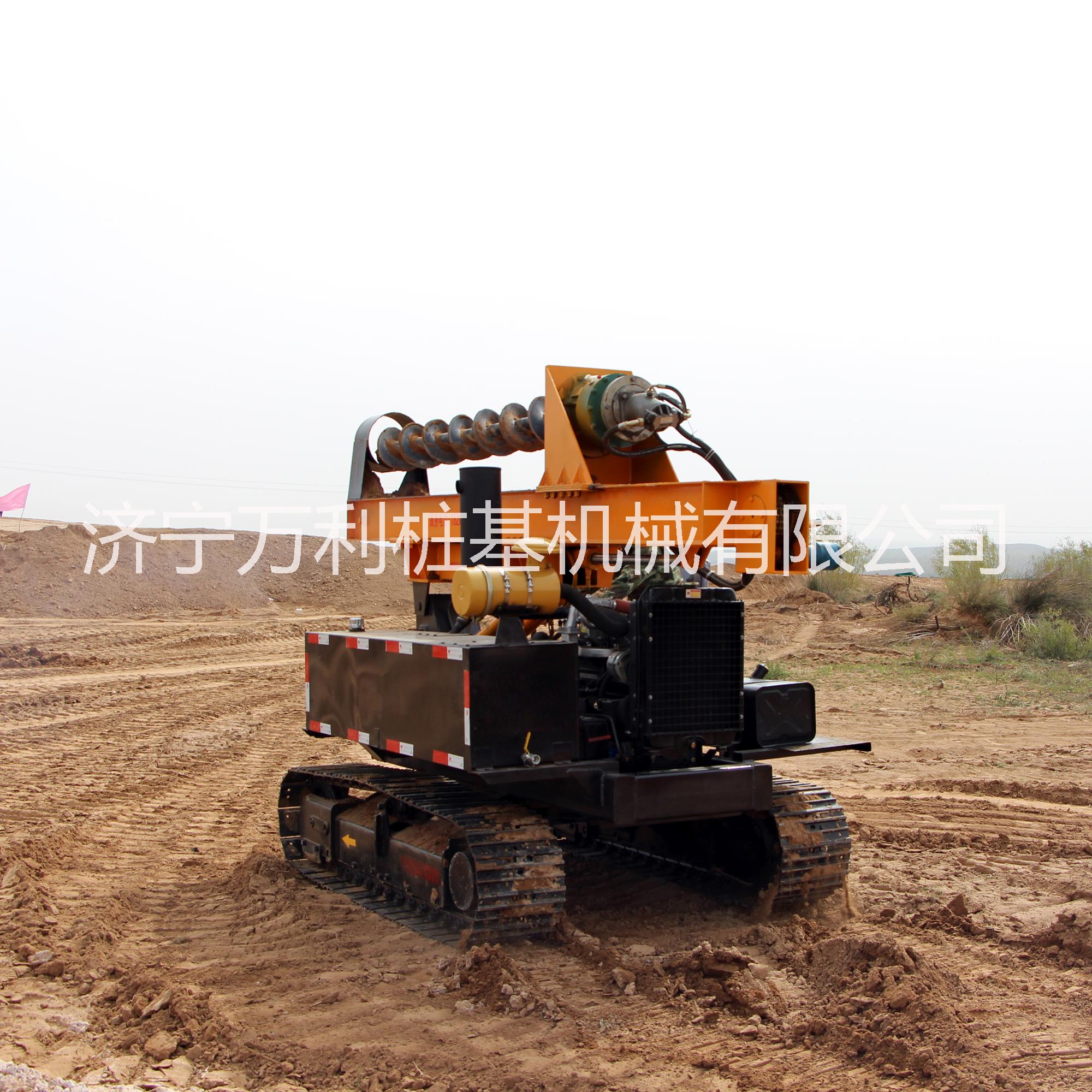 光伏打樁機圖片