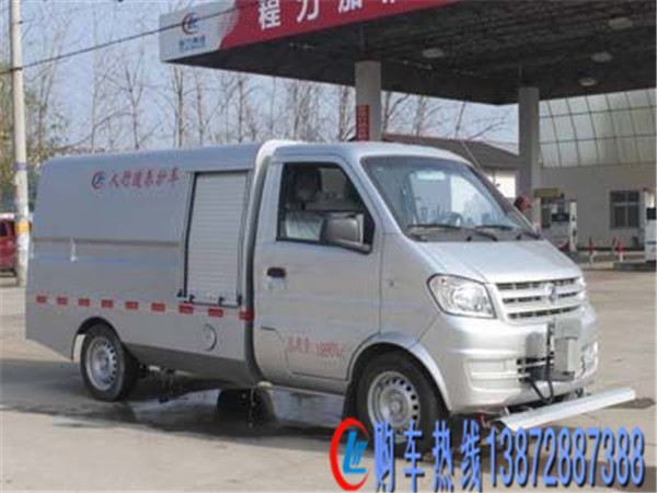 東風(fēng)小康人行道清洗車（國(guó)五）