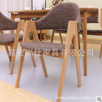 實(shí)木餐椅圖片