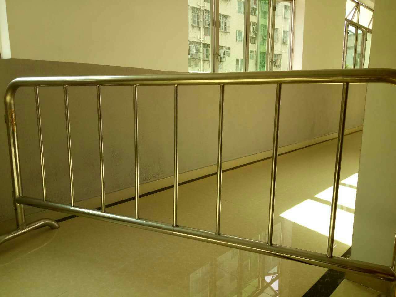 不銹鋼鐵馬護欄圖片/不銹鋼鐵馬護欄樣板圖 (3)