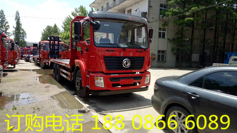 東風(fēng)后八輪平板挖機(jī)拖板車  國五圖片