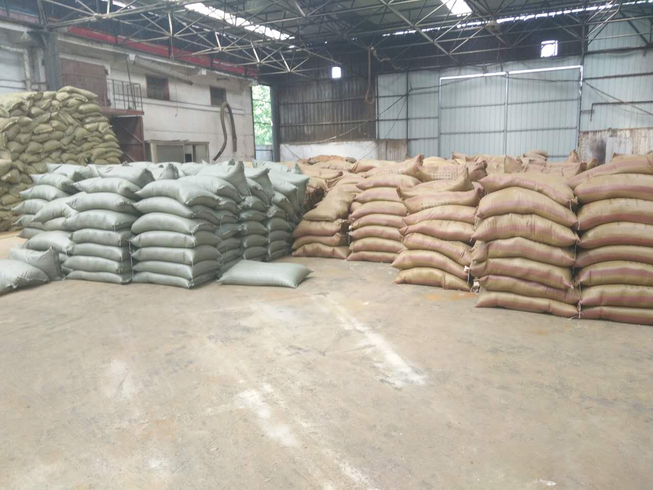 DDGS廠家現(xiàn)貨圖片/DDGS廠家現(xiàn)貨樣板圖 (2)