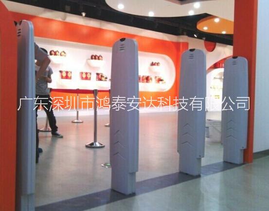 一整套服裝店防盜儀/服裝防盜門都包含哪些東西