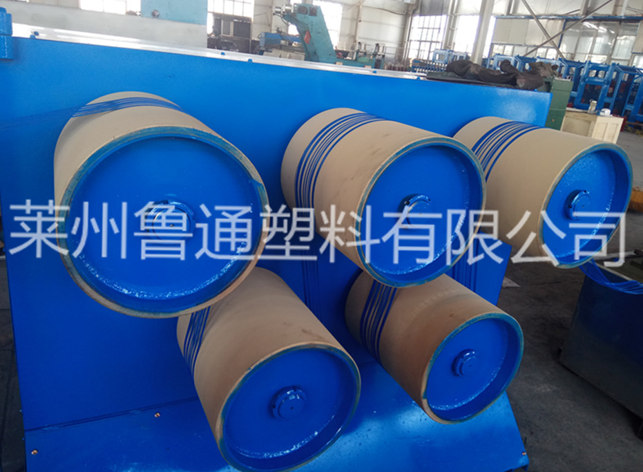 塑料圓絲拉絲機(jī)圖片/塑料圓絲拉絲機(jī)樣板圖 (4)