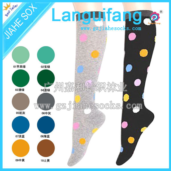 供應(yīng)廣州時(shí)尚女襪批發(fā) 針織提花女襪 單針機(jī)襪子 棉襪批發(fā)廠商