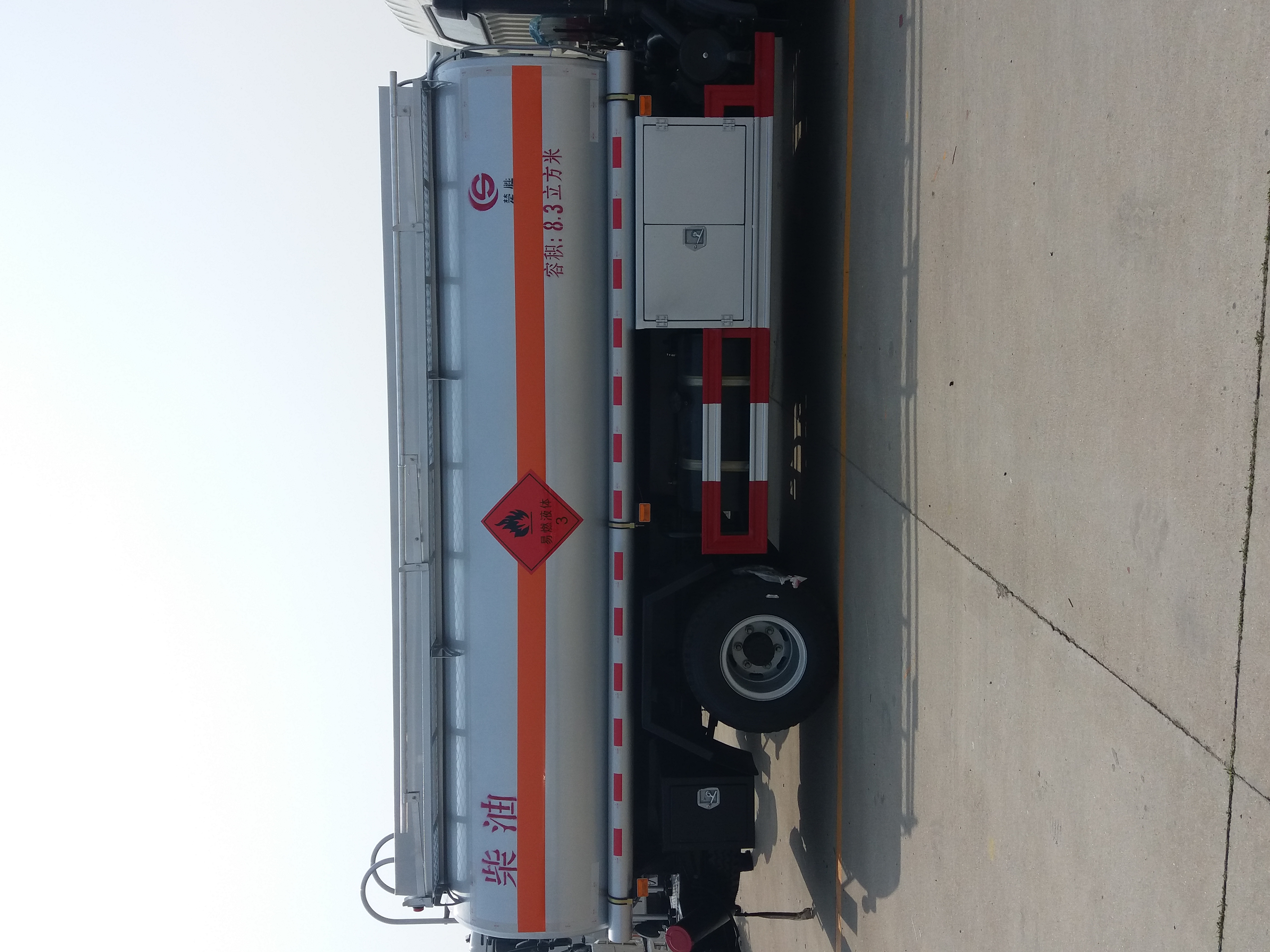 8噸油罐車圖片/8噸油罐車樣板圖 (1)