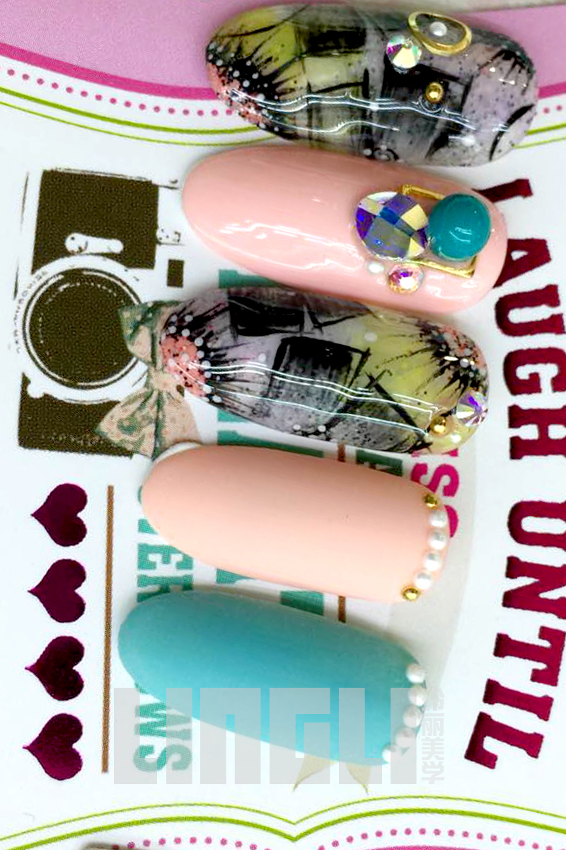 隨州學(xué)美甲化妝有前途嗎？隨州玲麗美甲彩妝紋繡專業(yè)培訓(xùn)學(xué)校