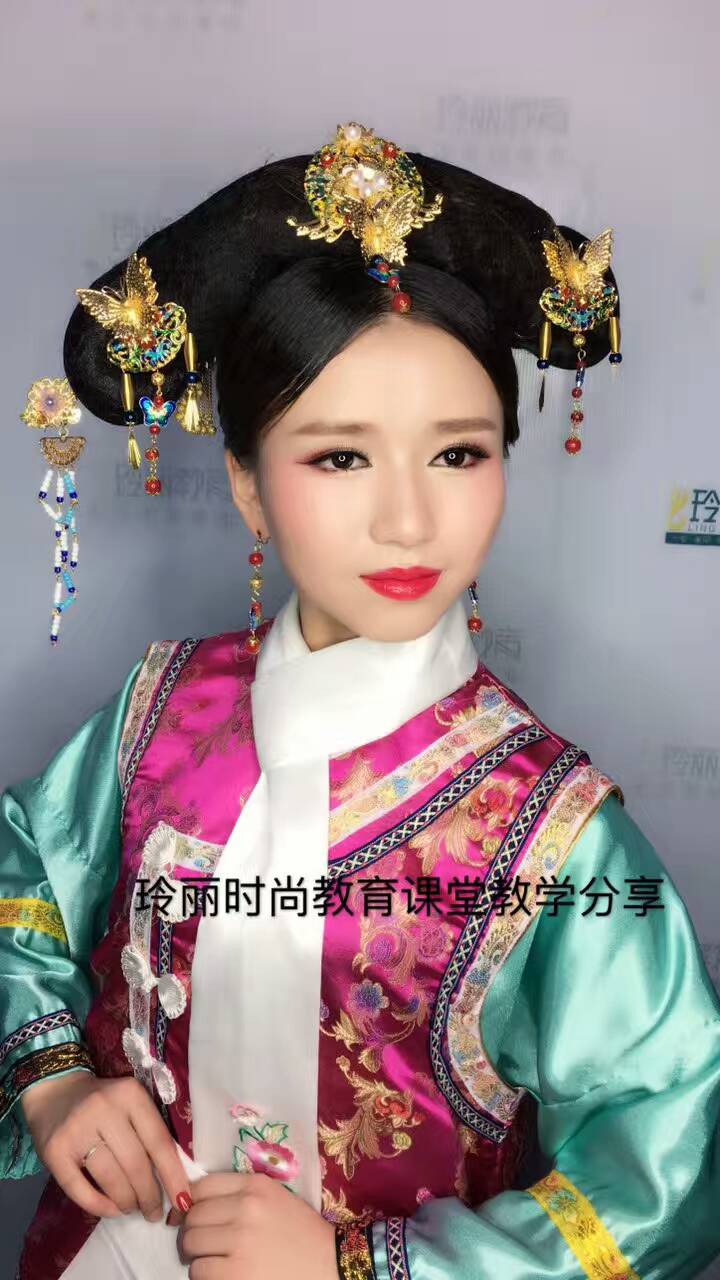 彩妝培訓(xùn)圖片/彩妝培訓(xùn)樣板圖 (2)