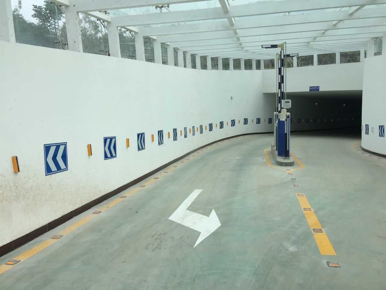 停車場車位劃線圖片/停車場車位劃線樣板圖 (3)
