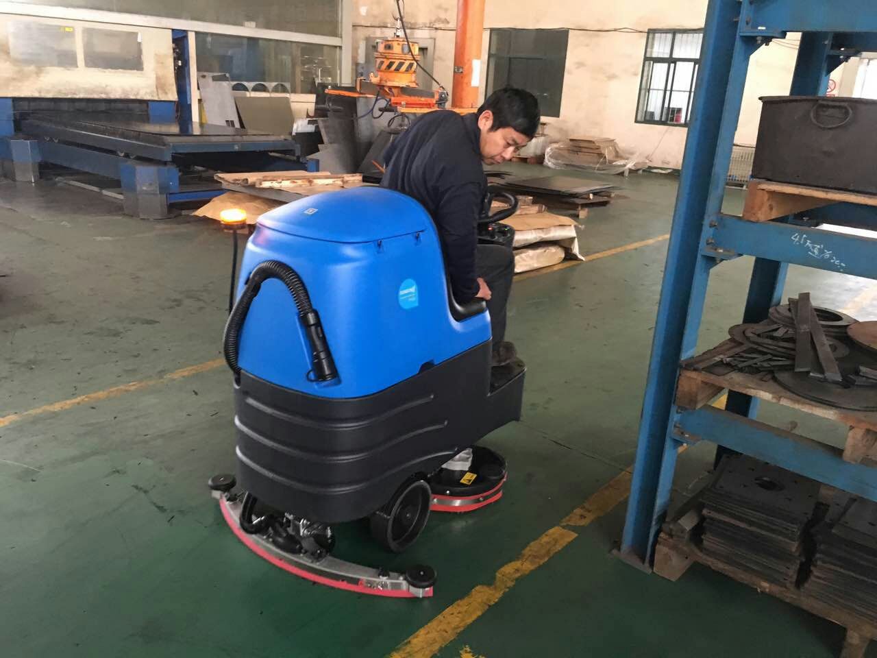 機(jī)械制造業(yè)工廠地面怎么清洗