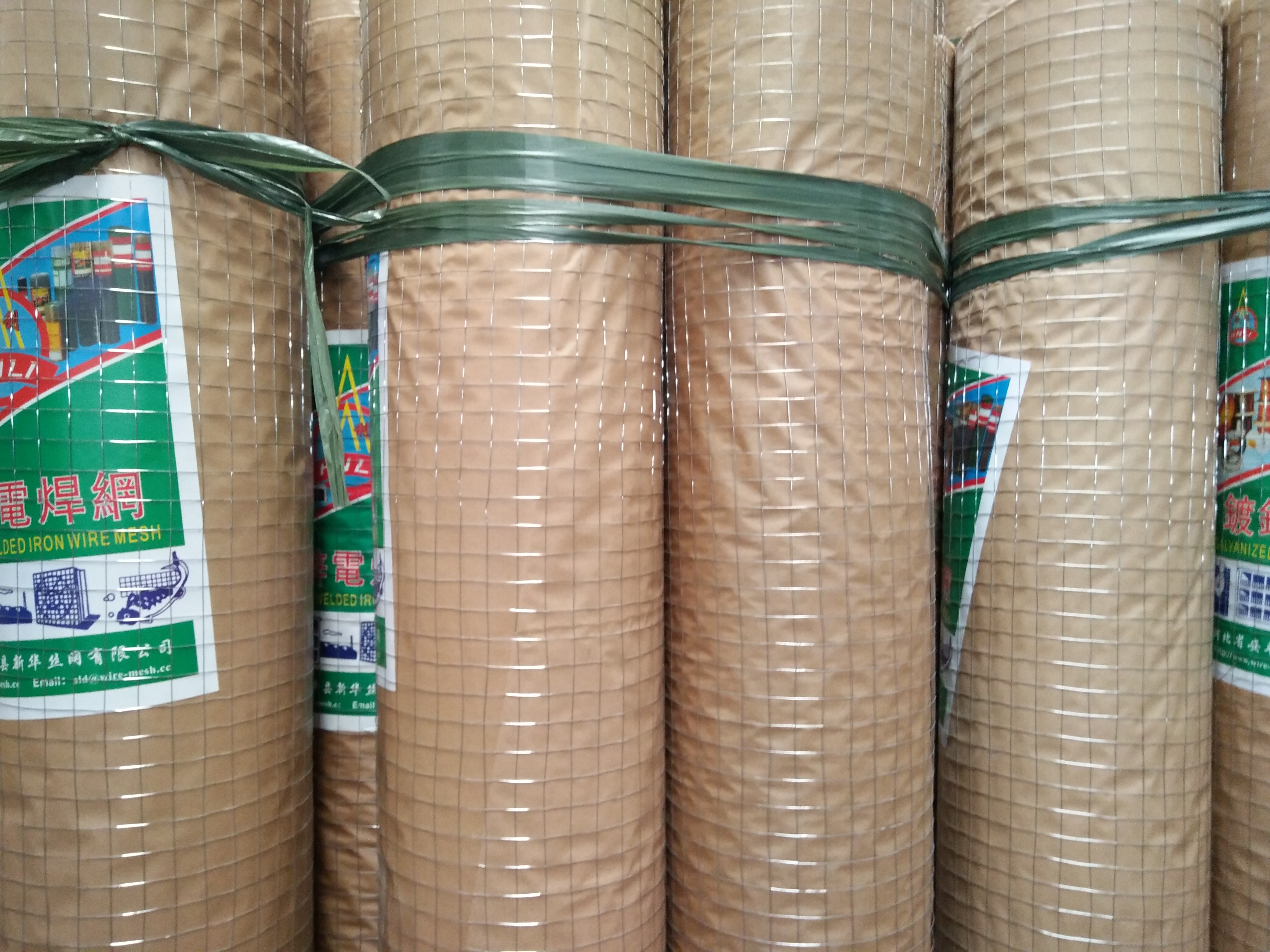 河北瀾盛專(zhuān)業(yè)生產(chǎn)電焊網(wǎng)