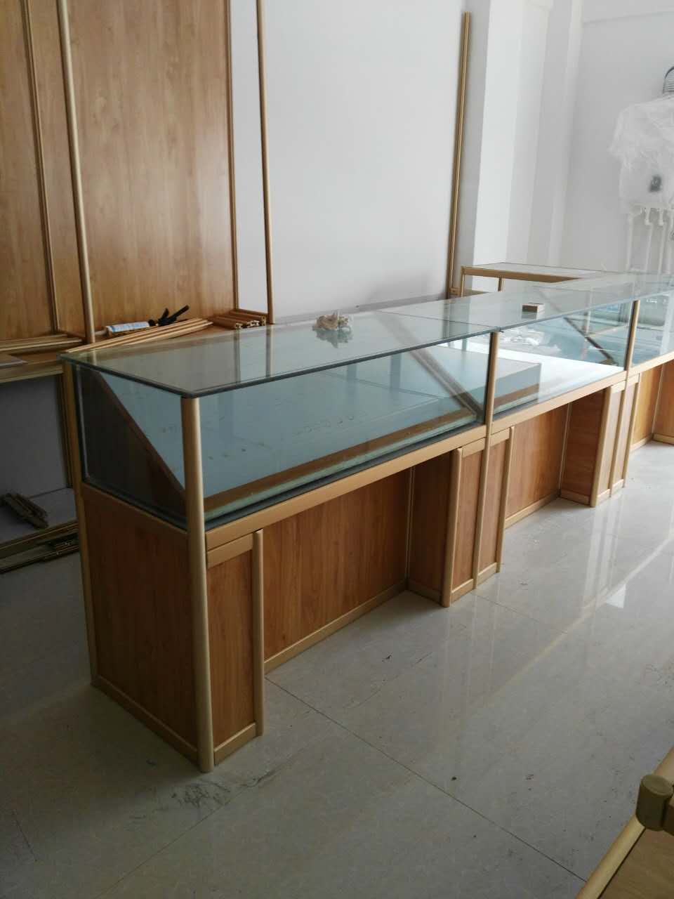 西寧珠寶展示柜圖片