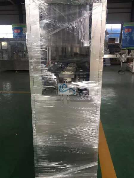 安徽欣升源桶裝水灌裝機圖片