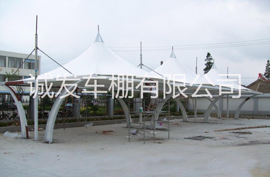 設(shè)計雨棚膜結(jié)構(gòu)汽車棚 遮陽棚圖片