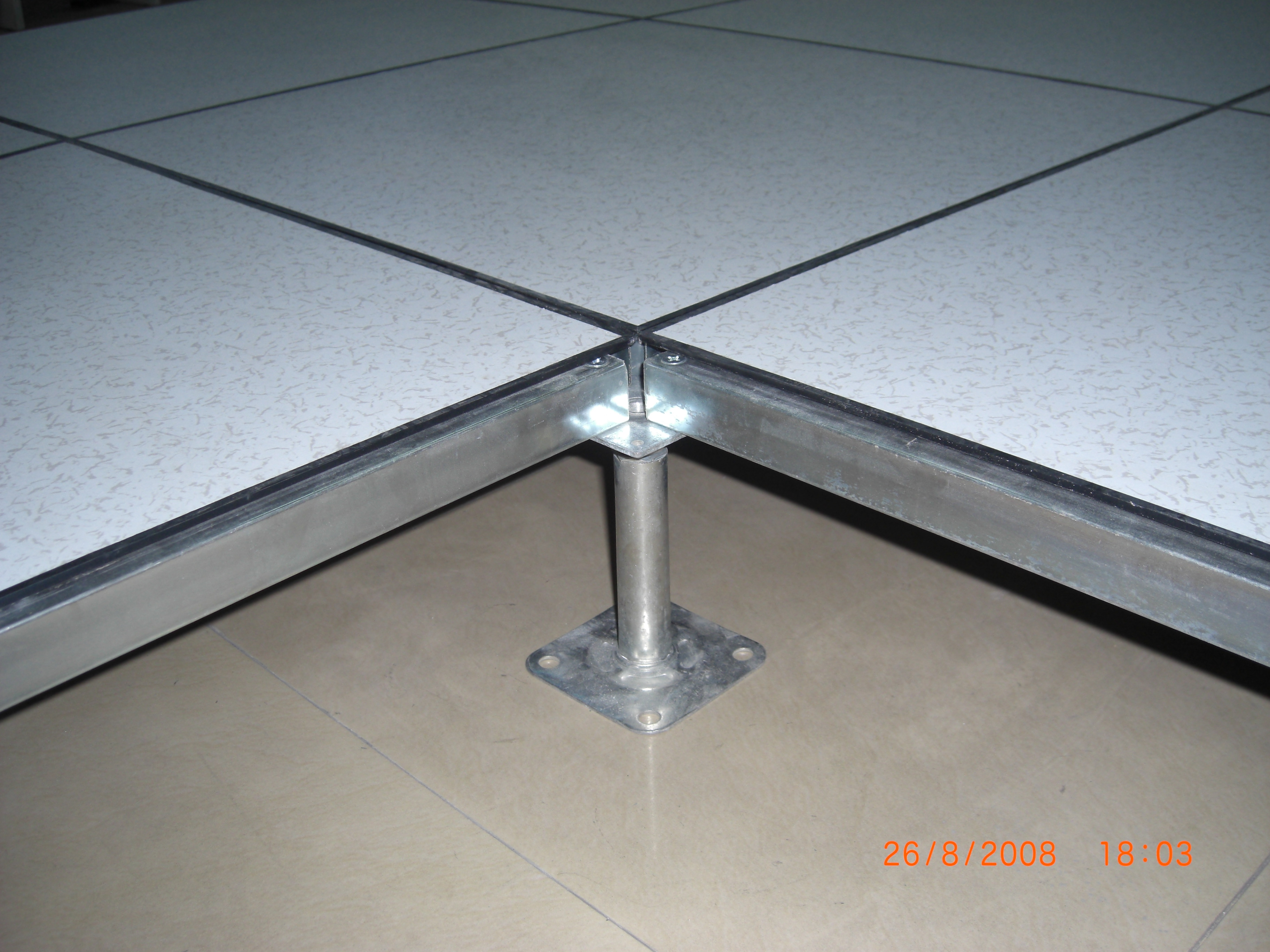 廣州美露全鋼pvc防靜電地板|全鋼防靜電地板|廣州美露地板|防靜電地板價(jià)格|13728893630聯(lián)系免費(fèi)拿樣板