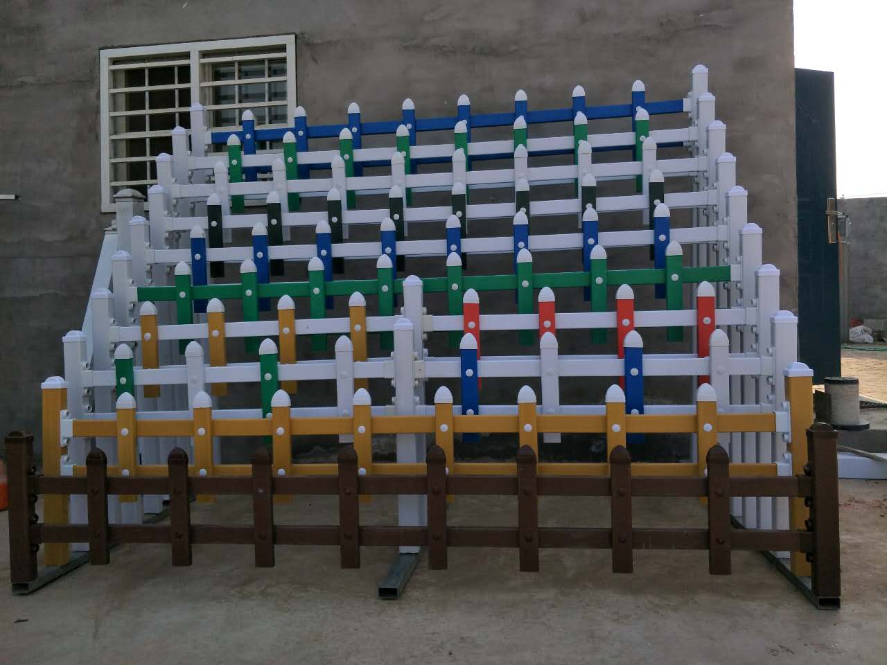 草坪圍欄圖片/草坪圍欄樣板圖 (1)