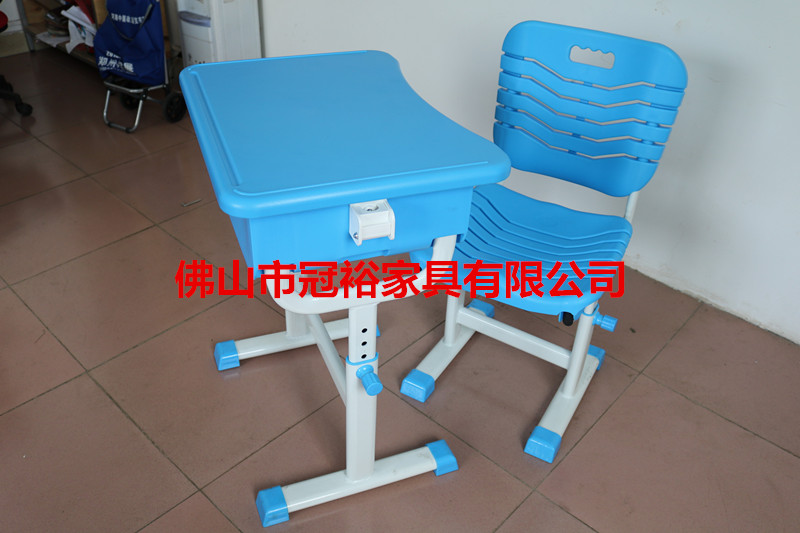 學(xué)生課桌椅 單人課桌椅圖片