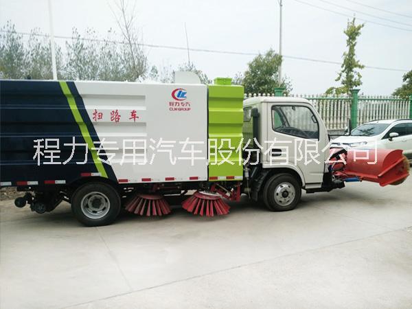 國五小多利卡掃路車裝2米除雪滾