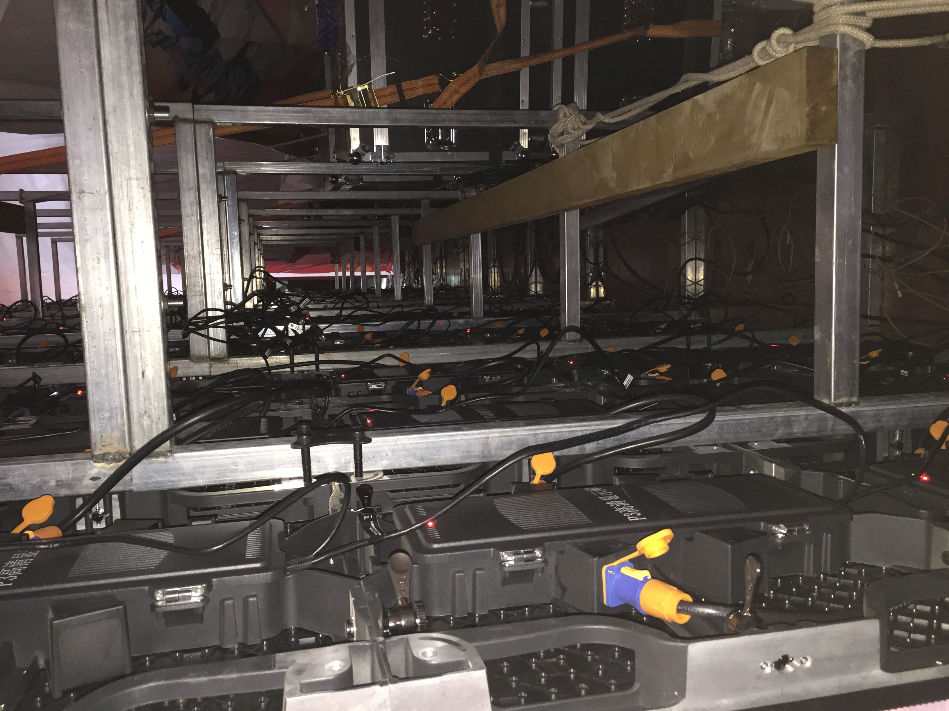 天河區(qū)室內(nèi)外雙色全彩LE顯示屏圖片/天河區(qū)室內(nèi)外雙色全彩LE顯示屏樣板圖 (4)