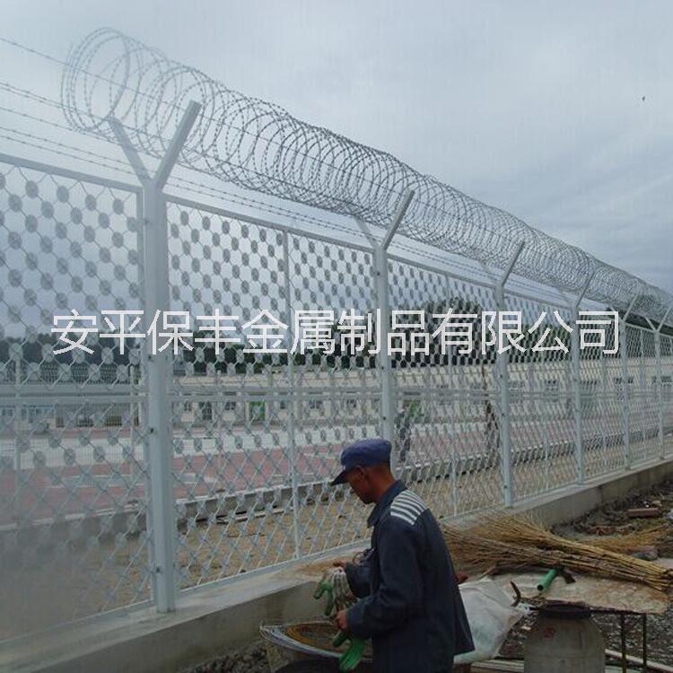 機(jī)場(chǎng)護(hù)欄網(wǎng)圖片