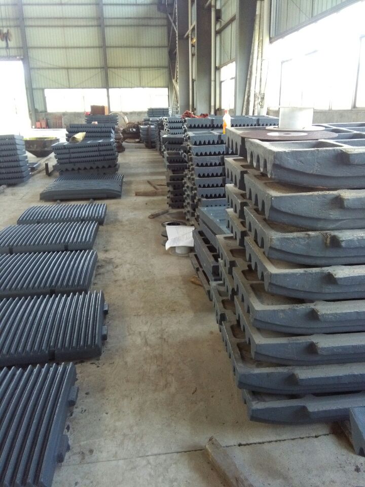 浙江顎式碎機(jī)配件設(shè)備 破碎機(jī)牙板